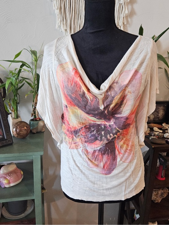 Meadow Rue Tops - Women's Floral Draped Neck Lightweight Top w/ Flutter Sleeve- Cream/Pink